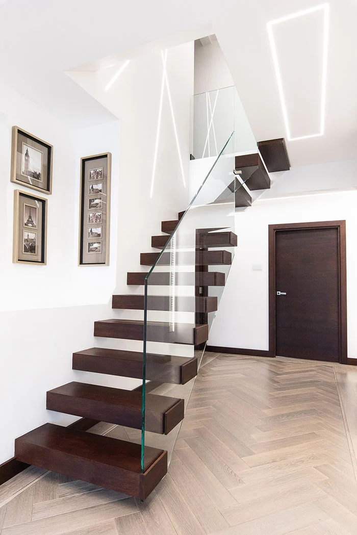 The United Kingdom BG Floating Staircase - GRT STAIR